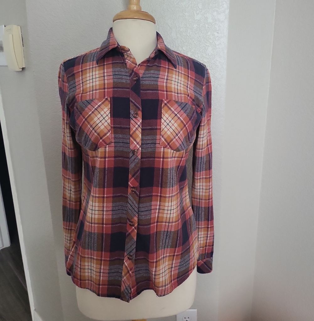 Natural Reflections Women's Plaid Button-Down Shirt in Rust and Navy Sz S